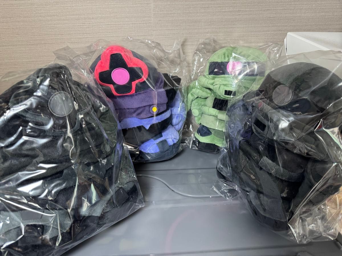 fragment GUNDAM ぬいぐるみ ザク ドム ハロ 3種セット fragment GUNDAM ぬいぐるみ ザク ドム ハロ 3種セット