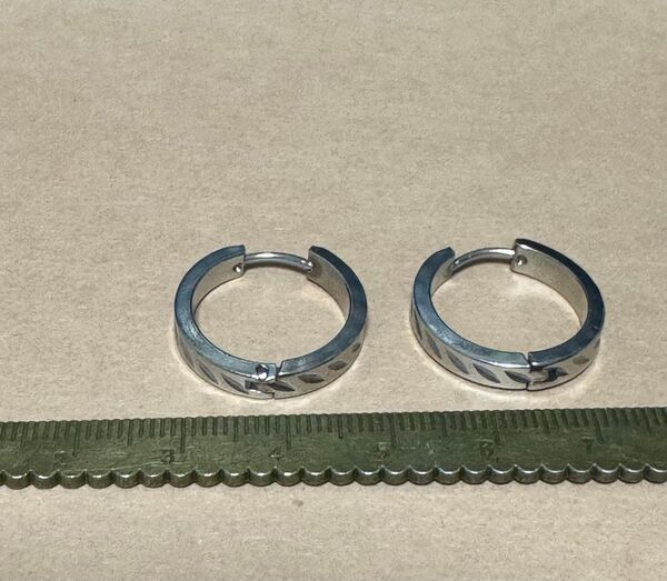 ピアス シルバー フープピアス ピアス シンプル アクセサリー ステンレス