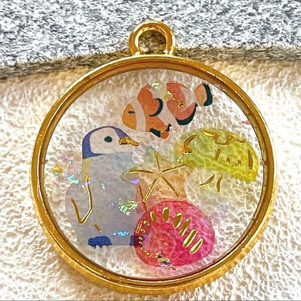 ペンギン クマノミ チャーム キーホルダー ストラップ レジン ハンドメイド