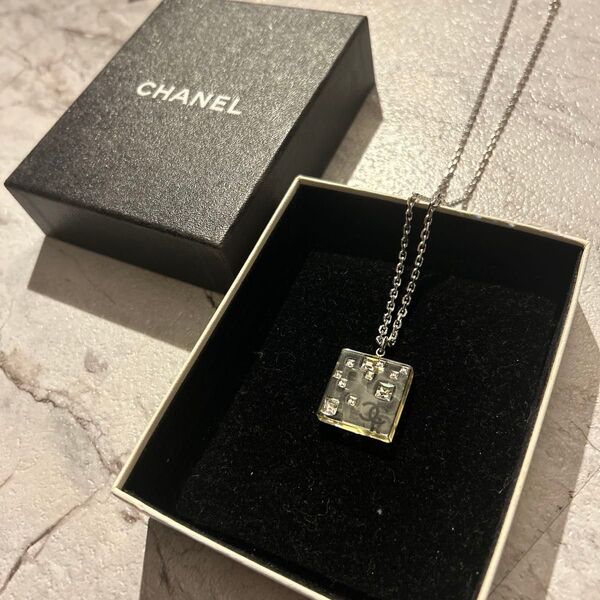 CHANEL キューブミラーネックレス