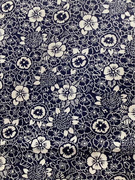 花柄 布地 ネイビー ハンドメイド 手芸 綿 コットン1