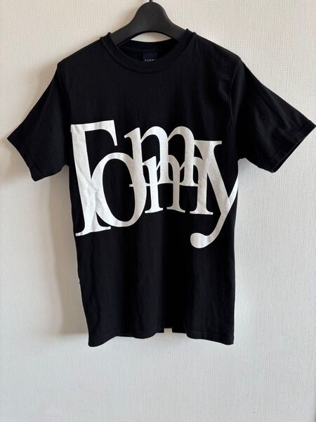 トミー Tommy Tシャツ ロゴ ブランド 黒 白 M