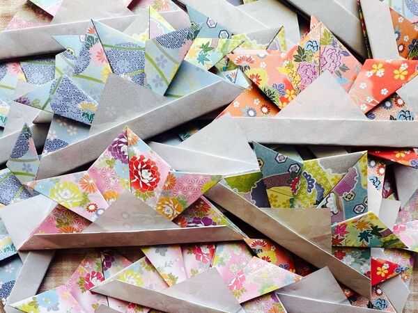 ★折り紙★100+α 兜 かぶと 和柄 千代紙 和風 ハンドメイド シンプル オリガミ 端午の節句 5月
