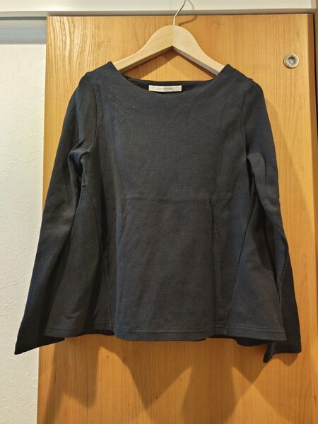 Lugnoncure ネイビー トップス ペプラム
