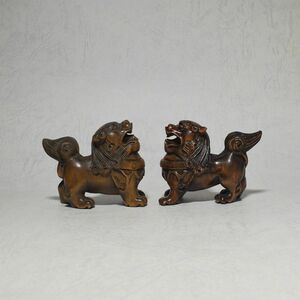 根付 獅子 狛犬 一対 柘植 木彫品 木製 彫刻品 現品お渡し na07-a2-19