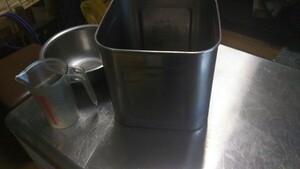 キッチンポット四角。送料800円出品者負担します。