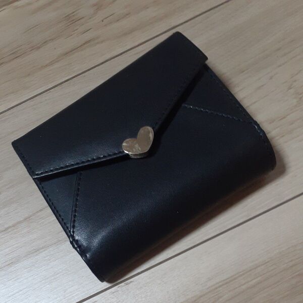 二つ折り財布