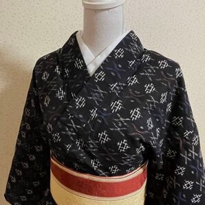 正絹 絣 紬 紺色の着物 居敷当付
