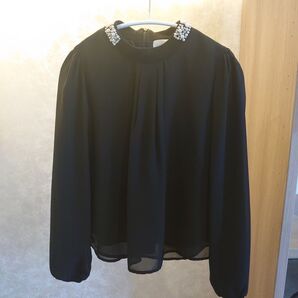 ブラウス 黒 長袖