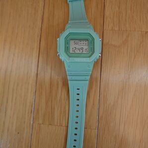 デジタルウォッチ メーカー不明