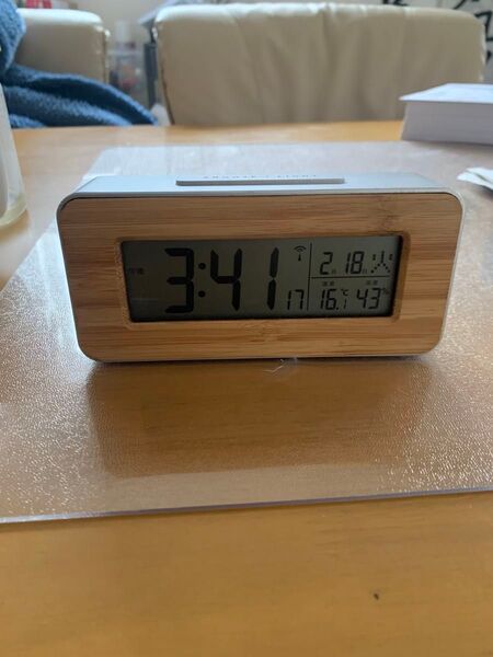 竹の電波目覚まし時計