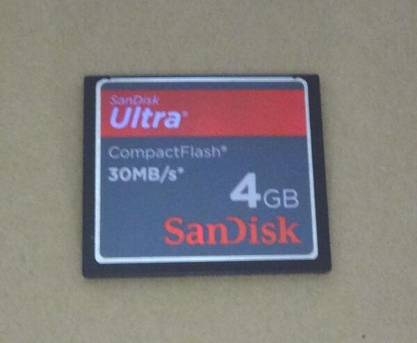 SanDisk コンパクトフラッシュ Ultra 4GB