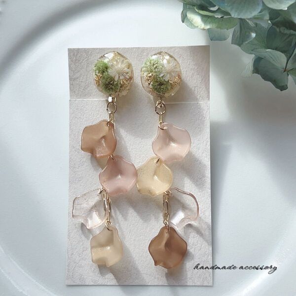 No.92 ハンドメイド イヤリング アクセサリー ハンドメイドアクセサリー レジンイヤリング ドライフラワー