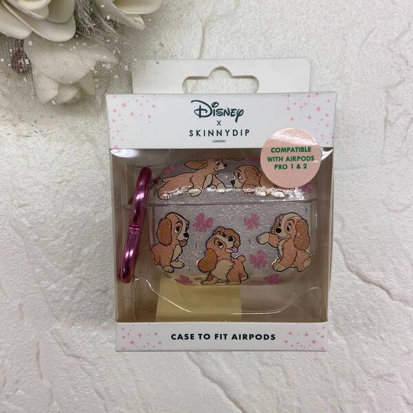 AirPodsケース◆ディズニー〈レディ ピンクリボン〉