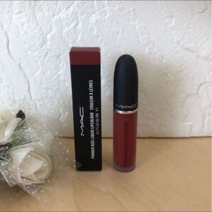 Mac パウダー キス◆リキッド リップカラー〈デボーテッド トゥ チリ〉