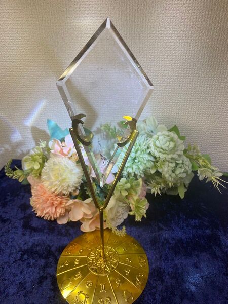 水晶 ひし形◆ オブジェ 台座付き 天然石 パワーストーン