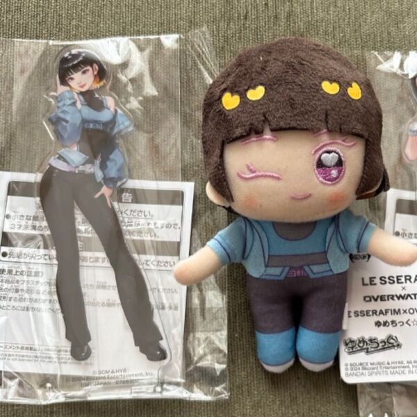 LE SSERAFIM ×OVERWATCH2 アクリルプレート ぬいぐるみ 新品未使用