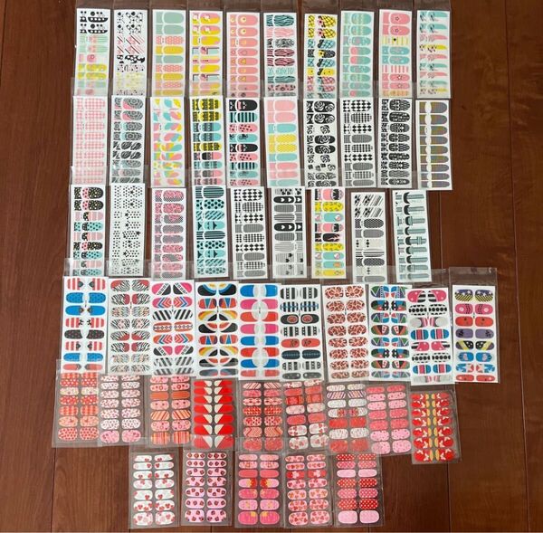 貼るだけ!簡単 ネイルシール 53枚 大量 まとめて 定価6784円