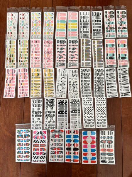 貼るだけ!簡単・ネイルシート・ネイルシール・42枚・18柄×2枚&6枚 大量・まとめて 定価5376円