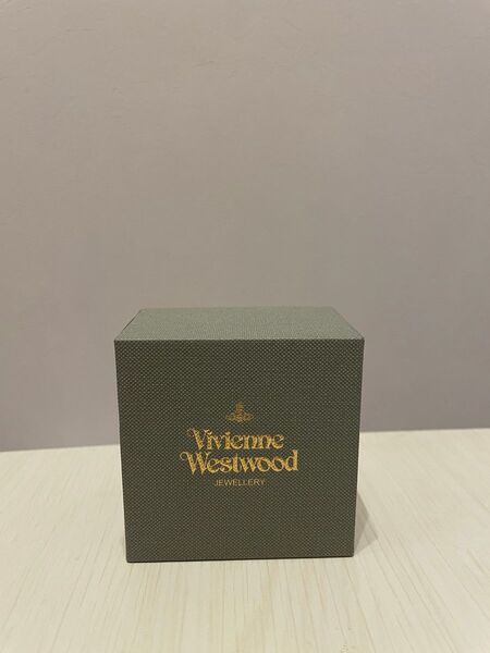 vivian Westwood 空箱
