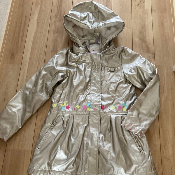 新品未使用 130 ガールズ 女の子 シャンパンゴールド 可愛いコート ジャケット アウター 防寒 暖か 軽い