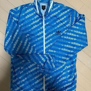 adidas ウインドブレーカー