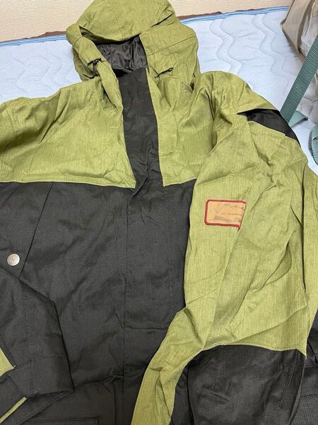 大きいサイズ日本サイズ4L相当、クイックシルバージャパン、強力防水、スノーウェエア、 アウター