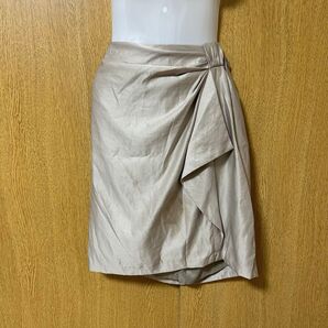 昔はWORLDのuntitledの0サイズスカートでしたが今は傷汚れ有り布です 色見本と撮影