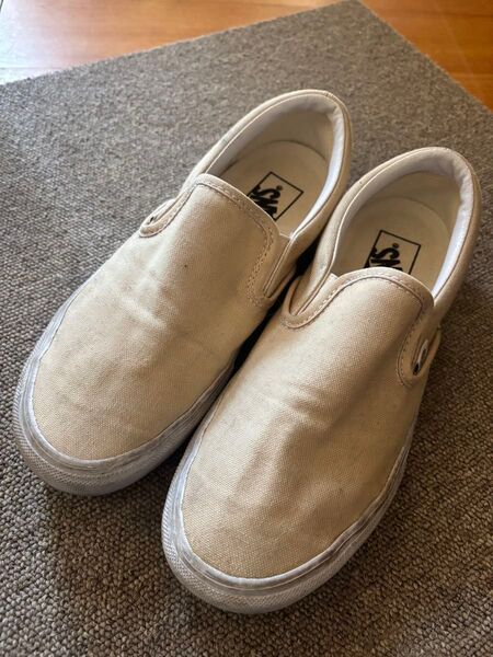【即決のみ】vans スリッポン ベージュ【期間限定値下げ中!】