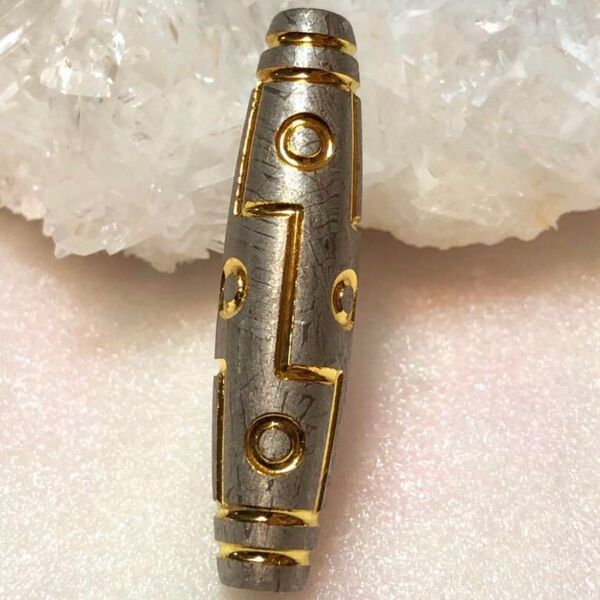 宇宙から贈り物【ウィッドマンシュテッテン聖石】金線刻んだギベオン九眼天珠