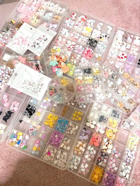サンリオ ネイルパーツ50個 ランダム詰め合わせ( ω )