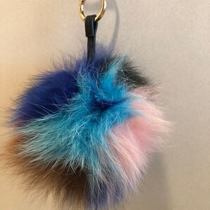 マルチカラーポンポンキーホルダー
