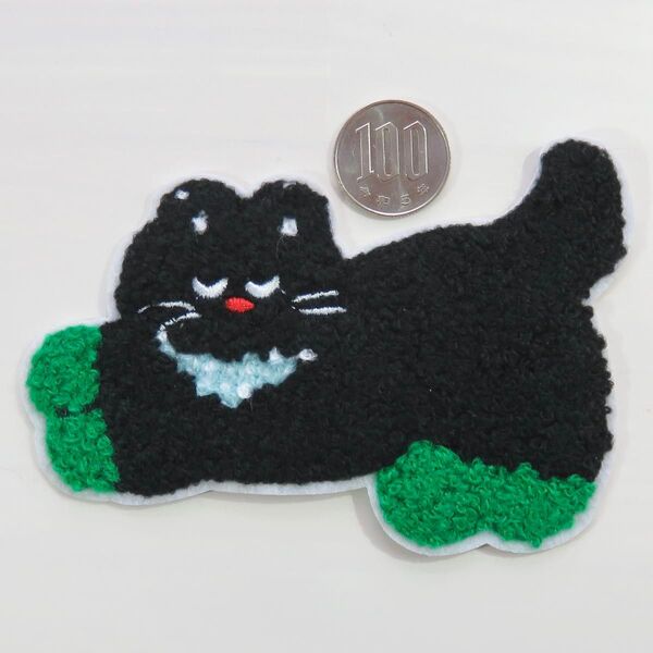 もこもこ にゃんこ アイロン ワッペン アップリケ mk-83 パイル 黒猫 手芸用品 アレンジ patch