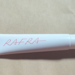 ラフラ UV エッセンス