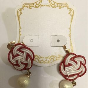美品 水引き イヤリング 紅白 コットンパール イヤリング 梅結 ハンドメイド