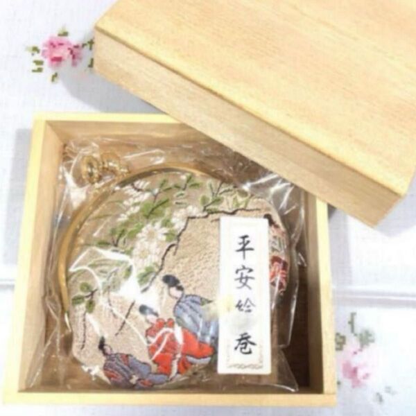 西陣織*平安絵巻*がま口財布*未使用*木箱付き