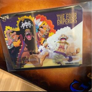 ワンピースアクリルキーホルダー ルフィ 黒ひげ