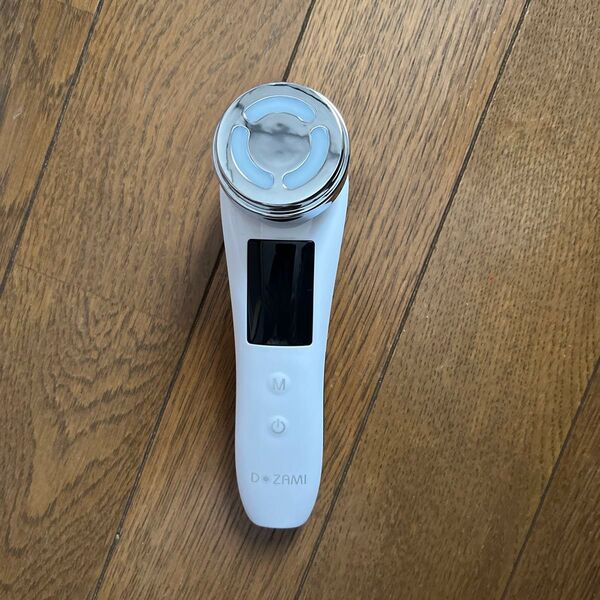 美顔器 超音波美顔器 1台多役 フェイスケア 目元ケア 光エステ EMS 小顔 温熱 目元美顔器 毛穴ケア イオン導入導出