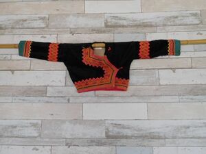 モン族女性ジャケットNO.7 hmong メオ族苗 インドシナ　ラオス　民族衣装　本物　手仕事　刺繍