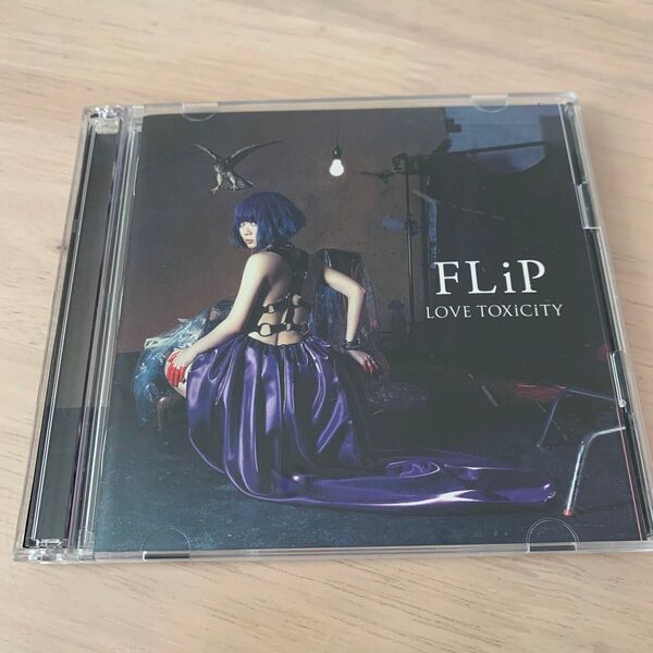 LOVE TOXiCiTY (初回生産限定盤) (DVD付) FLiP