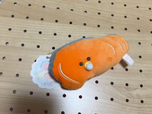 つぶらな瞳のお弁当箱むぎゅぬい べびーしゃけ