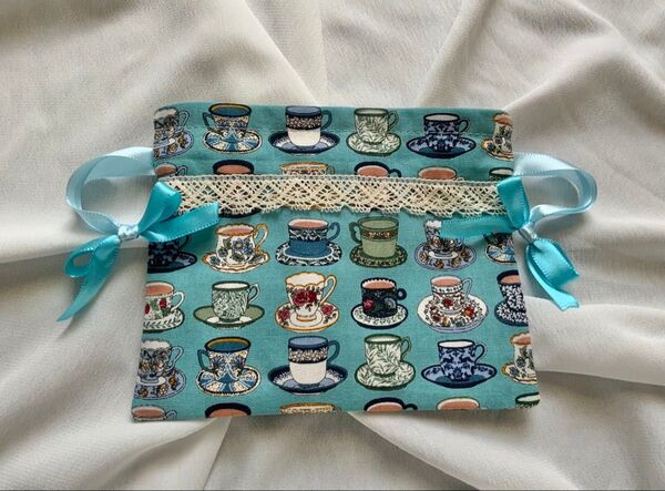 【ハンドメイド】ツインテールリボンの巾着(水色) かわいい、水色、上品、大人かわいい、サテン、リボン、裏地付き