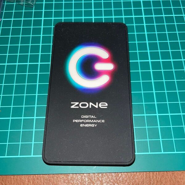ZONe モバイルバッテリー 500名限定キャンペーン当選品