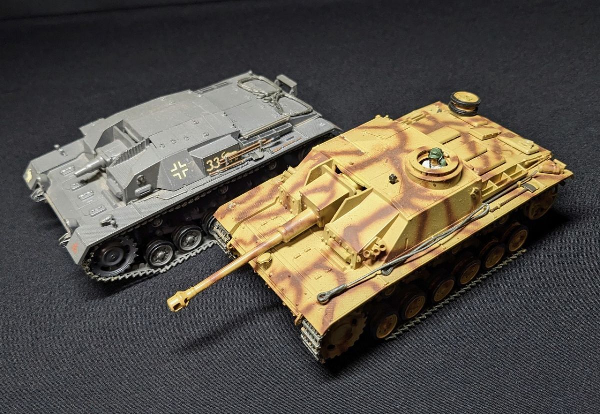 N742 プラモデル 1/48 ドイツ 3号突撃砲G型 1/48 ドイツⅢ号突撃砲B型 完成品2点/60