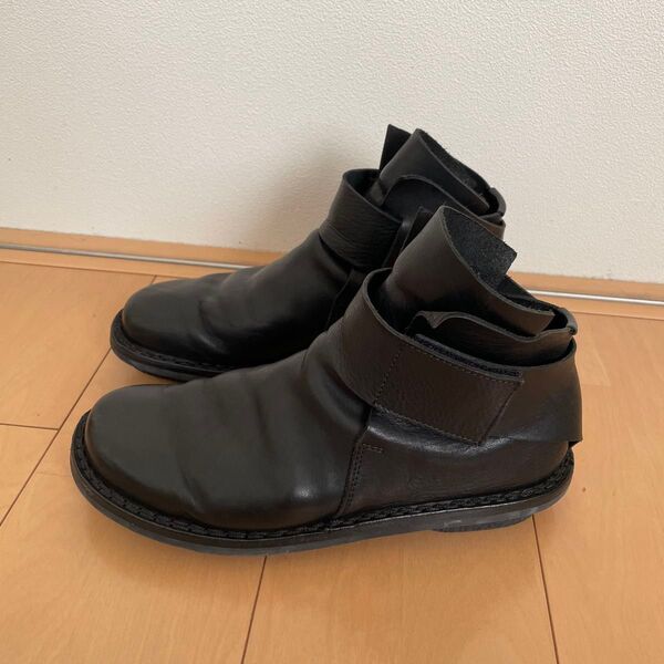 trippen BASE 黒