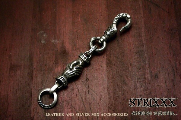 18 シェイクハンドキーチェーン STRIXXX