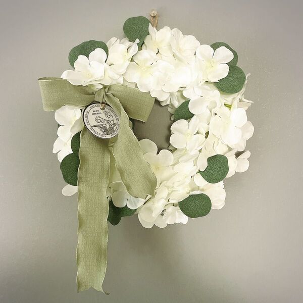⑧ホワイト紫陽花とユーカリのナチュラルリース