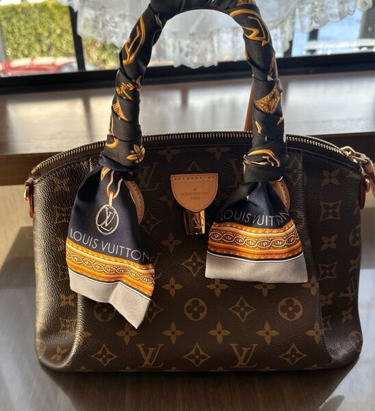 LOUIS VUITTON モノグラム リボリーPM