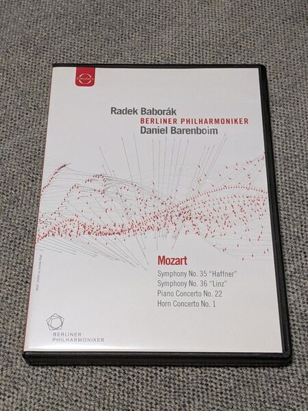 【DVD】ダニエル・バレンボイム/ベルリン・フィルハーモニー管弦楽団:モーツァルト 交響曲第35番《ハフナー》第36番《リンツ》他