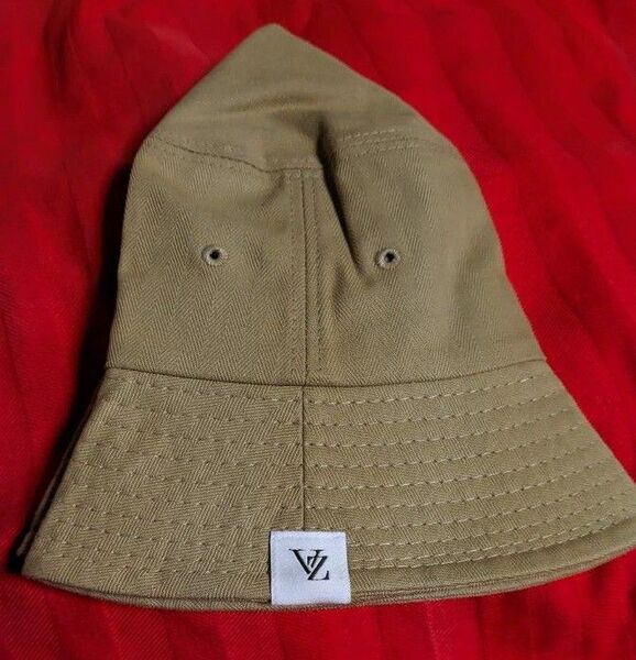 varzar /ハザール ヘリンボーンラベル バケットハットNCT着用 ベージュ 正規品新品未使用!